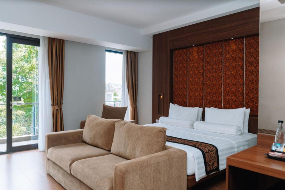 Anugrah Hotel Sukabumi Exterior foto